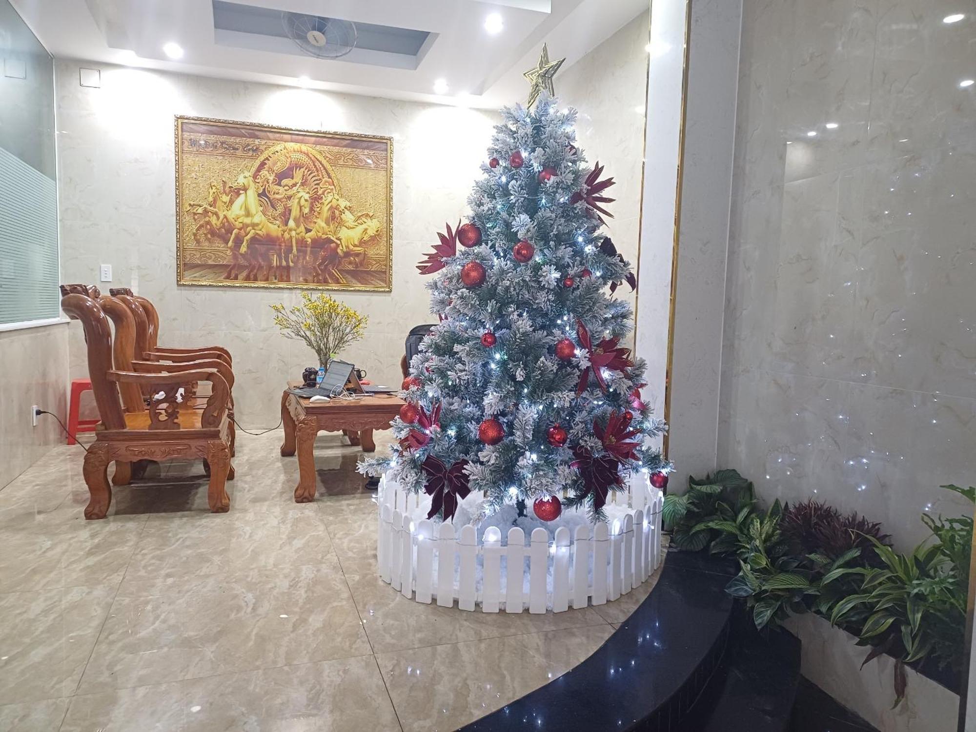 Cozy Hotel Hcm Хошимін Екстер'єр фото